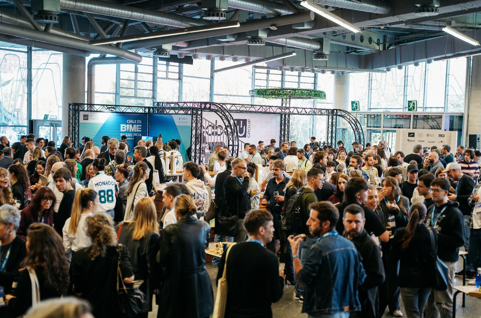 Asistentes a BIME durante una de las actividades de networking. Foto: @PabloObordas